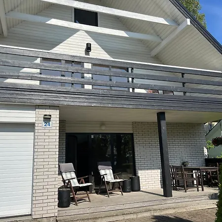 Armas Ja Koikide Mugavustega Maja Mere Aeaeres Apartamento Talin